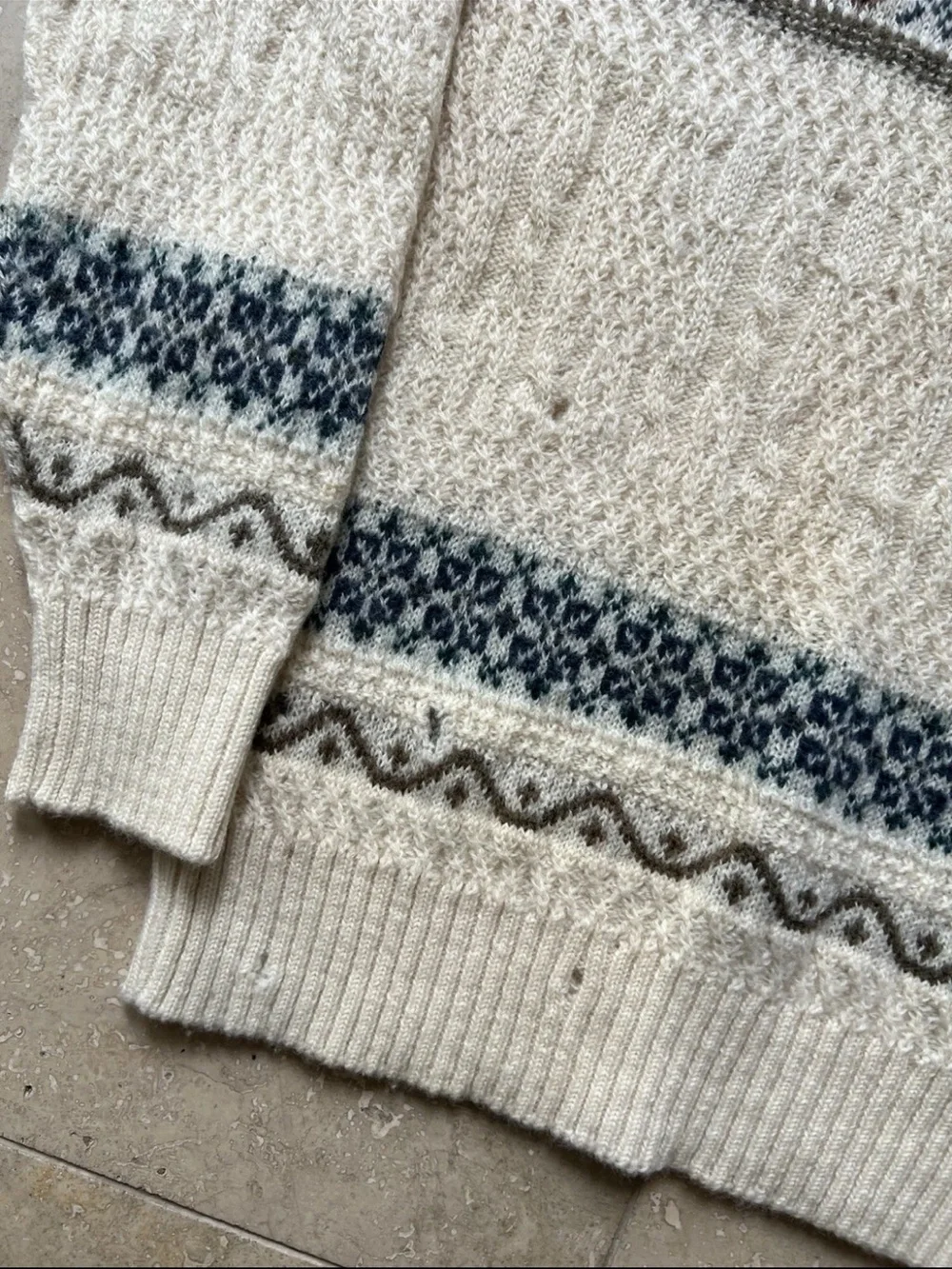 VTG Pendleton Men's Pattern 100% Virgin Wool Pullover Sweater Size Large
